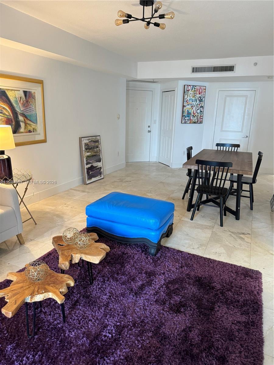 170 SE 14th St #2405, Miami FL 33131