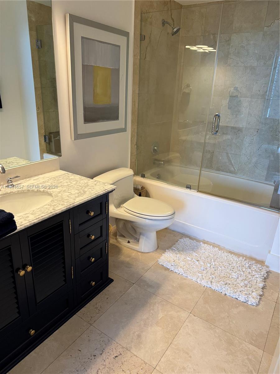 170 SE 14th St #2405, Miami FL 33131