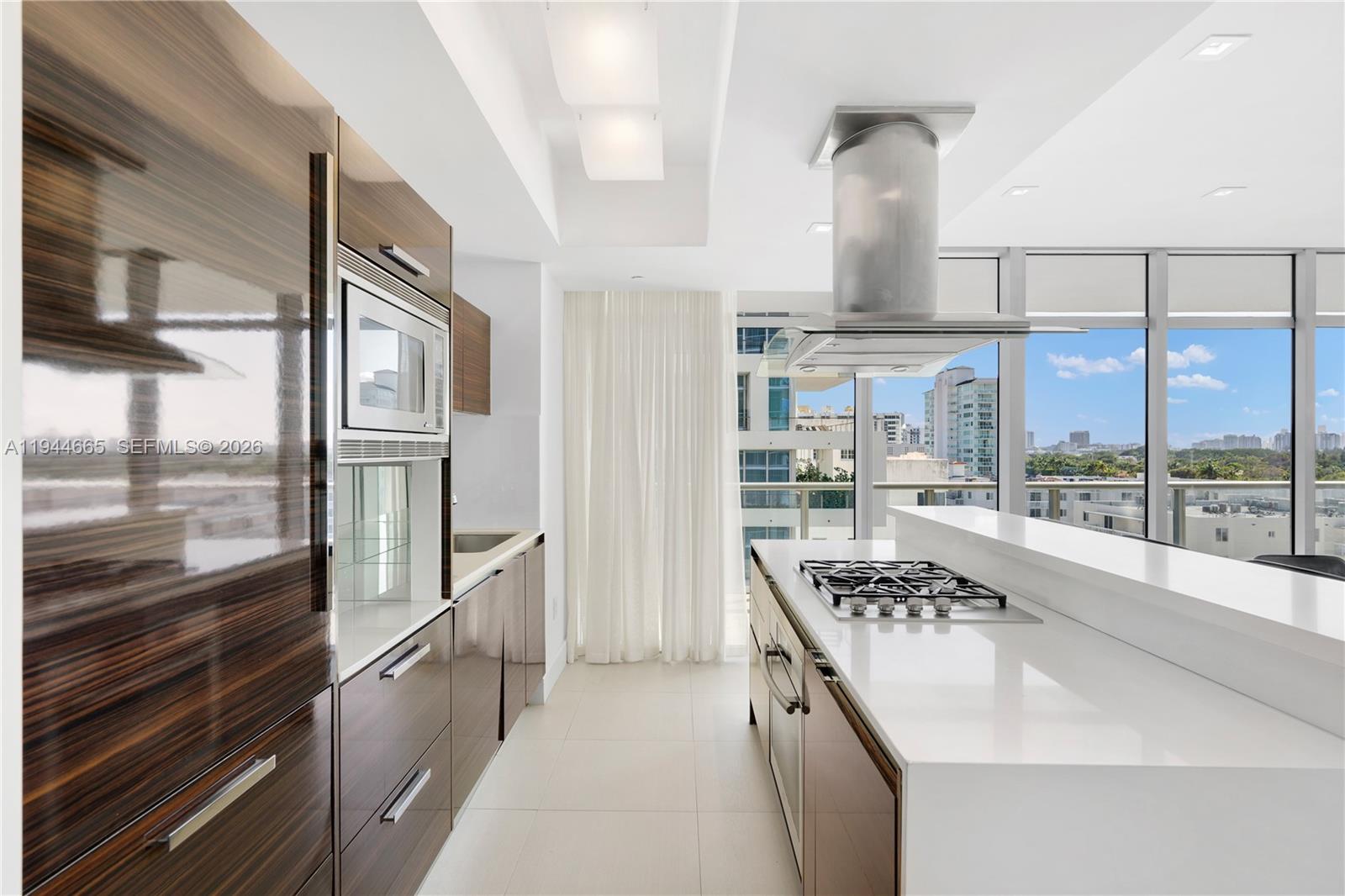 3737 Collins Ave #S-703, Miami Beach FL 33140