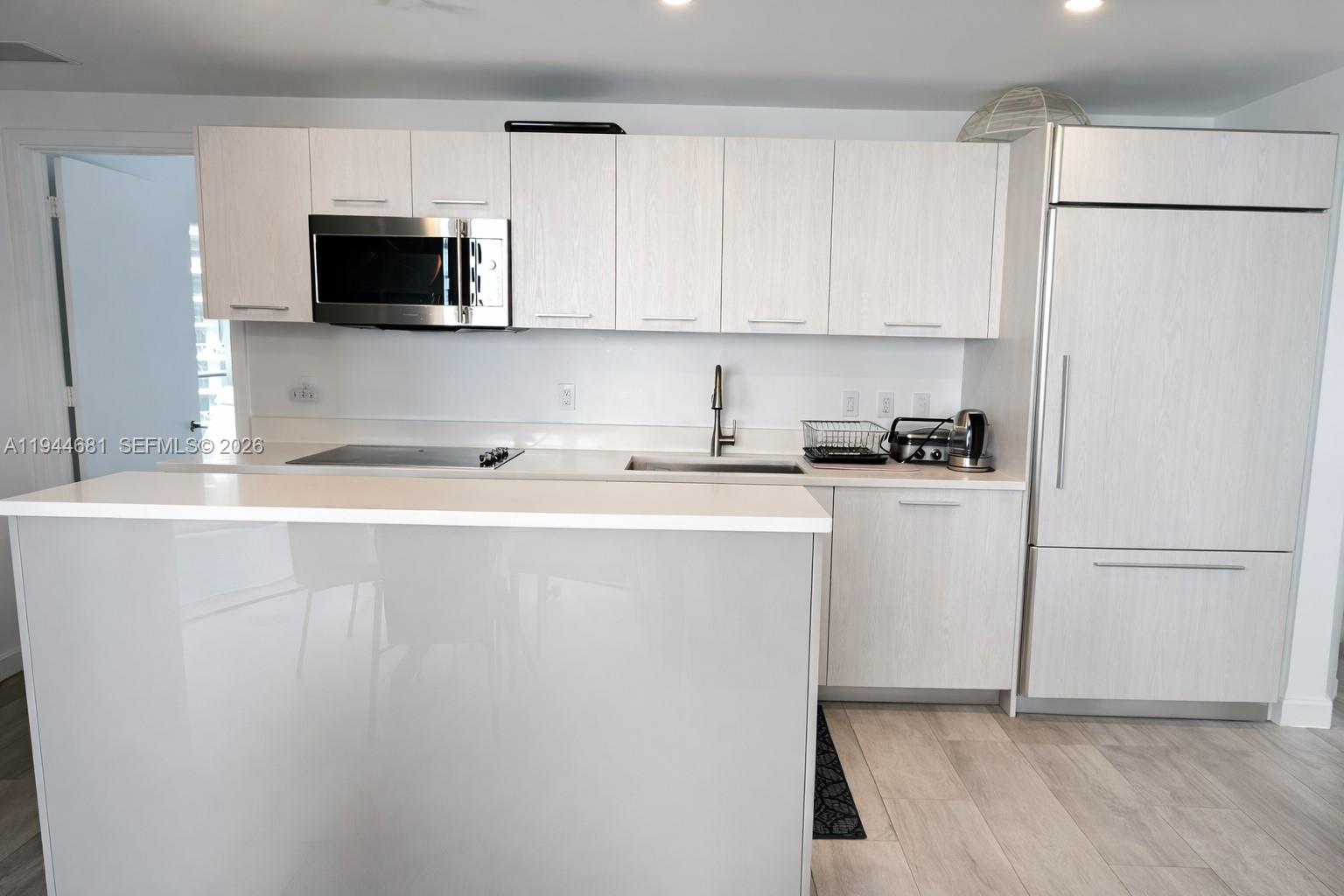 45 SW 9th St #3008, Miami FL 33130