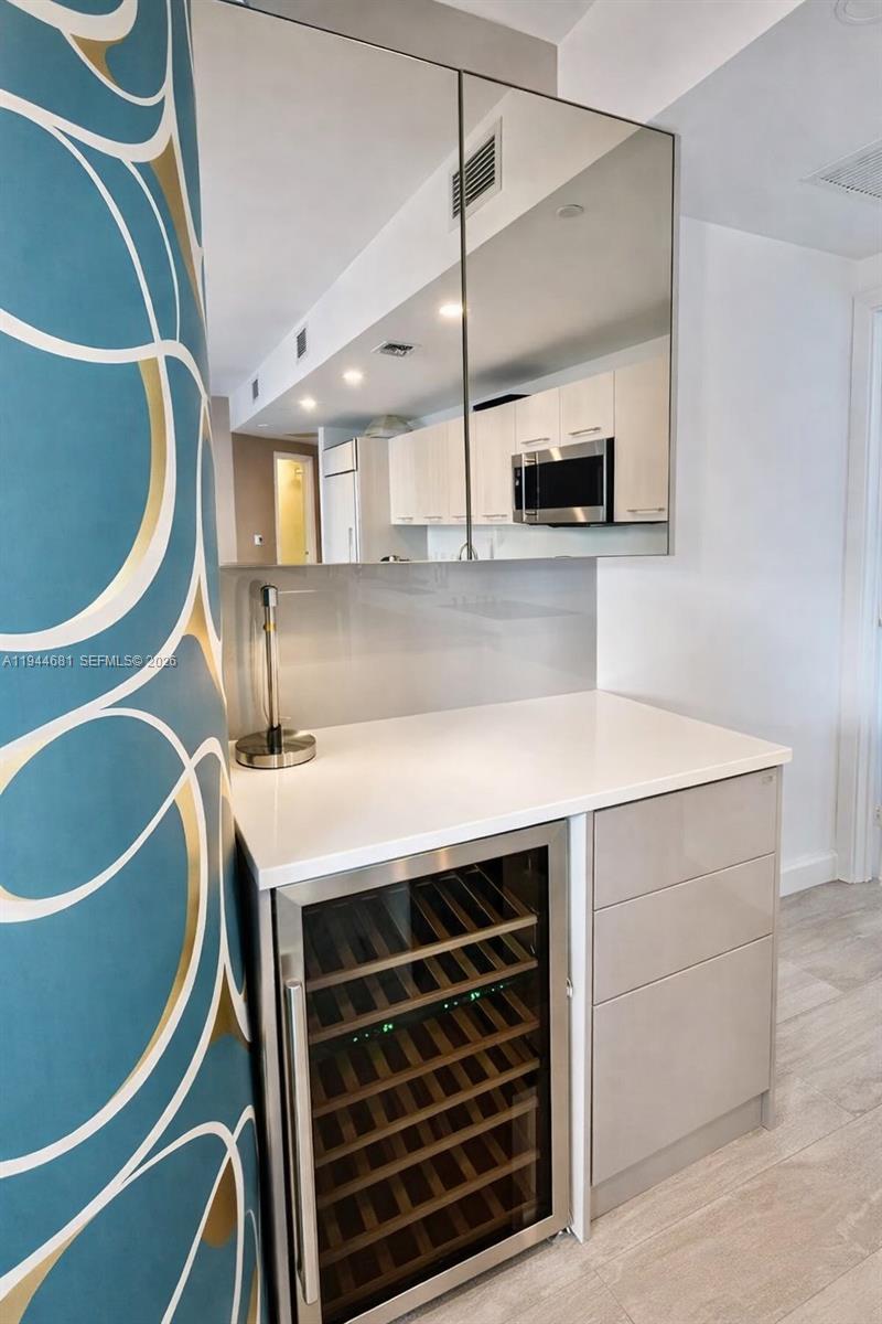 45 SW 9th St #3008, Miami FL 33130