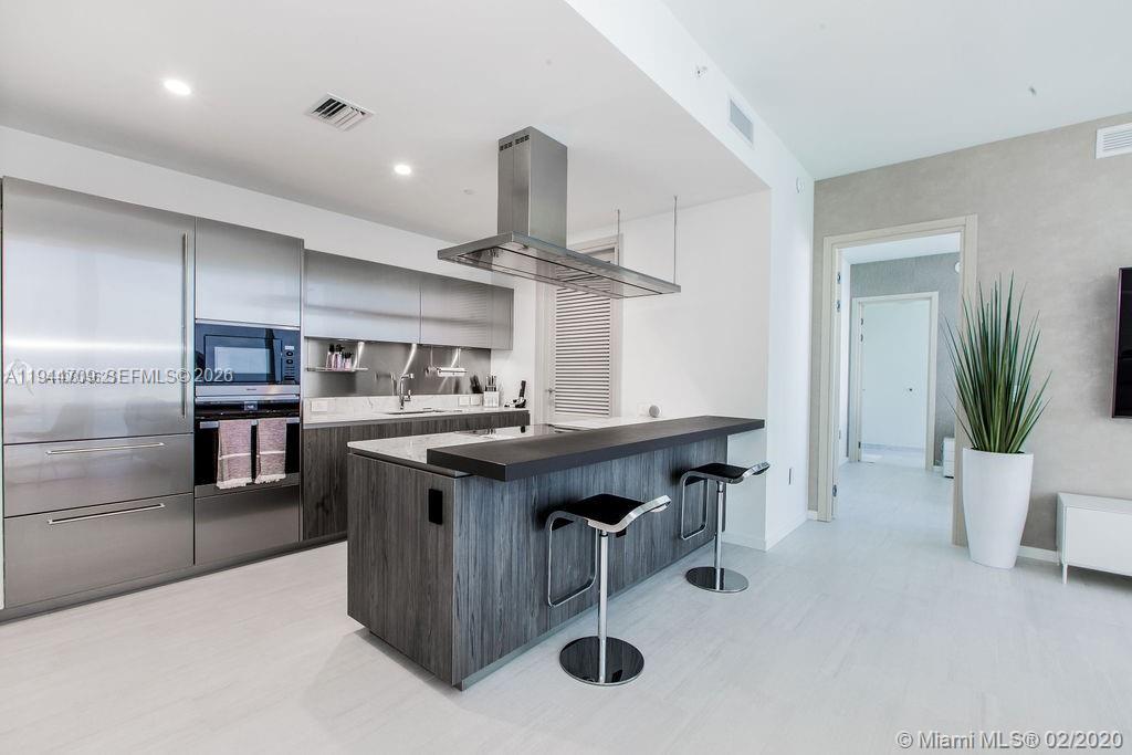 1000 BRICKELL PLAZA #PH6105, Miami FL 33131