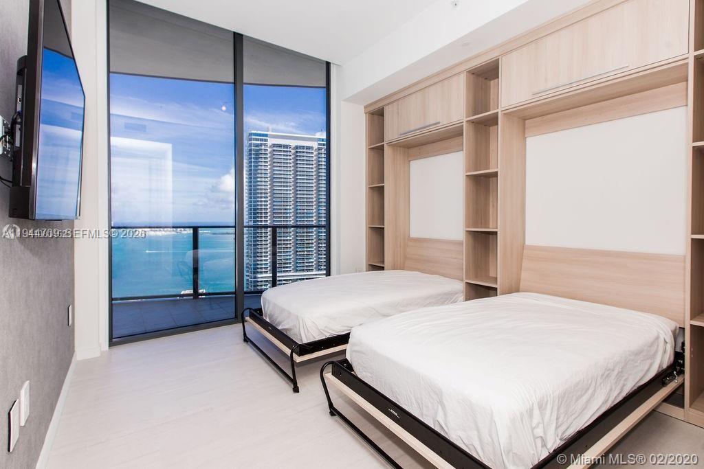 1000 BRICKELL PLAZA #PH6105, Miami FL 33131
