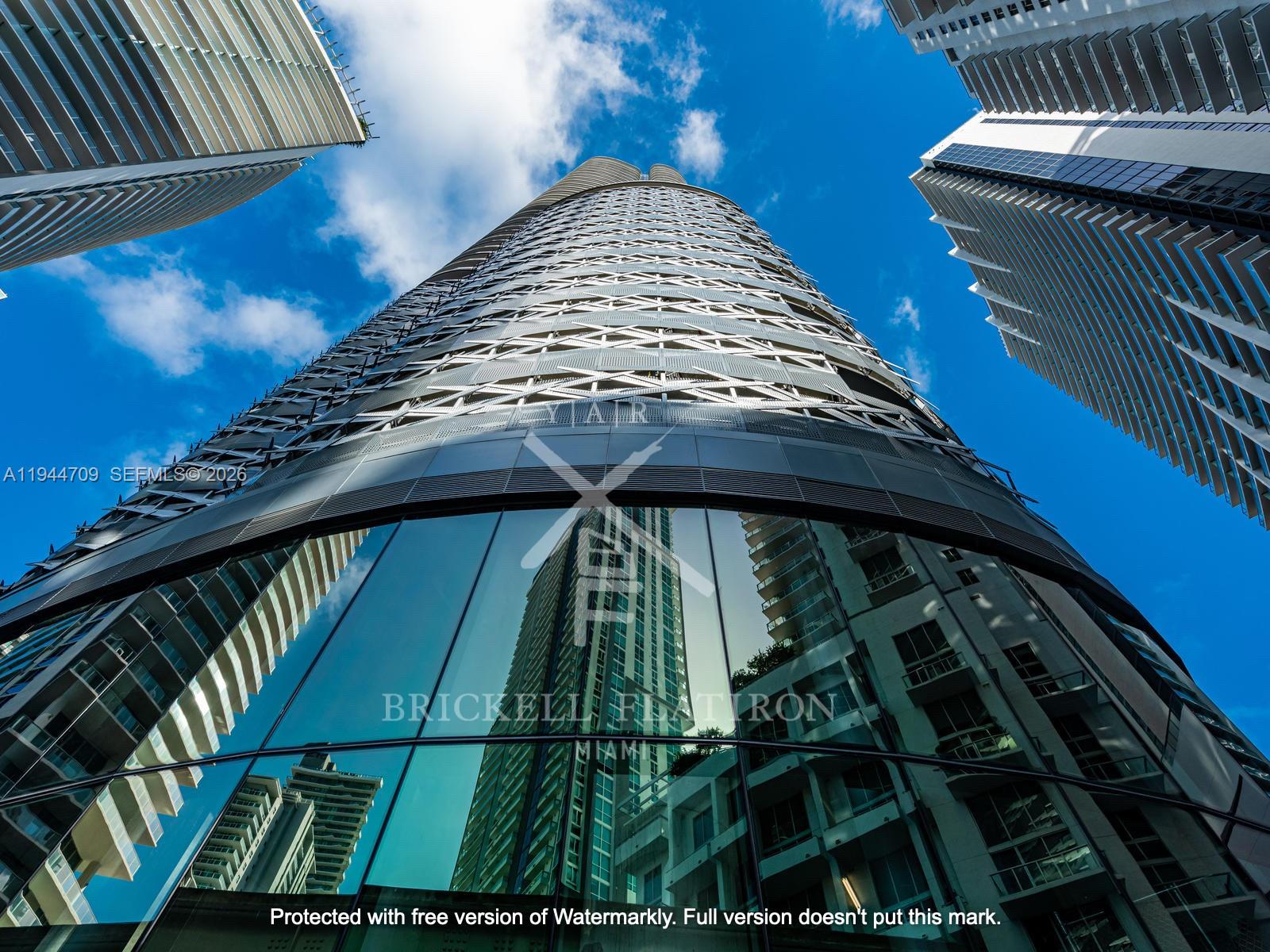 1000 BRICKELL PLAZA #PH6105, Miami FL 33131