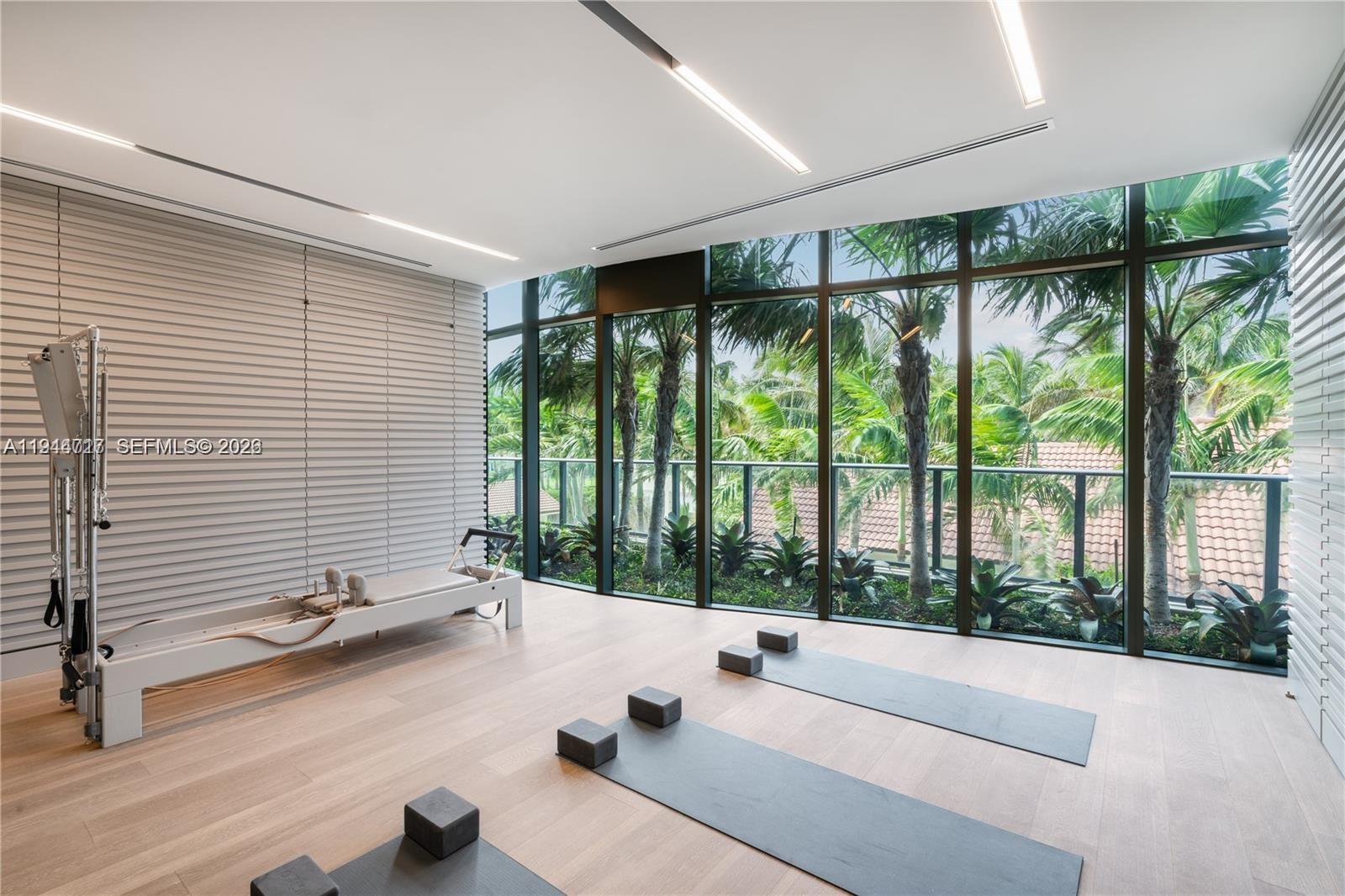19575 Collins Ave #12, Sunny Isles Beach FL 33160