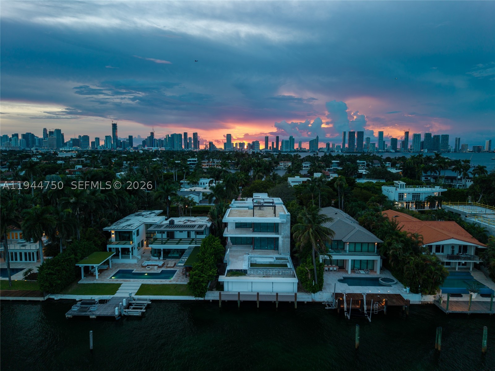 333 E Rivo Alto Dr, Miami Beach FL 33139