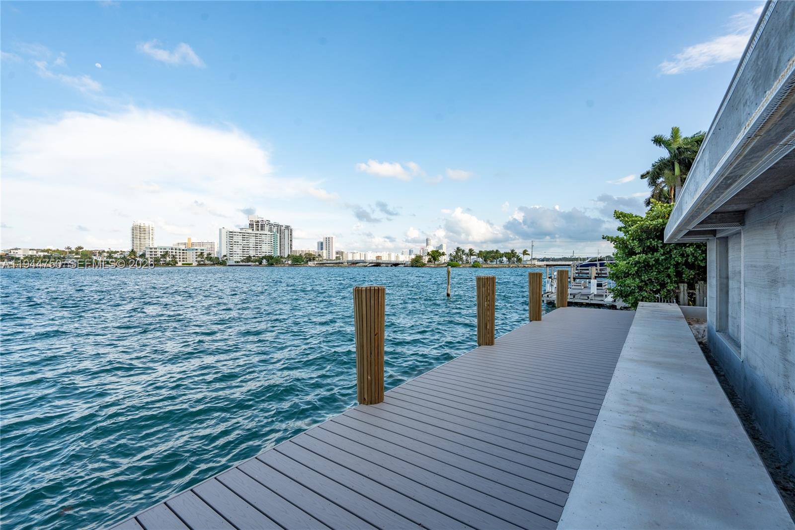 333 E Rivo Alto Dr, Miami Beach FL 33139