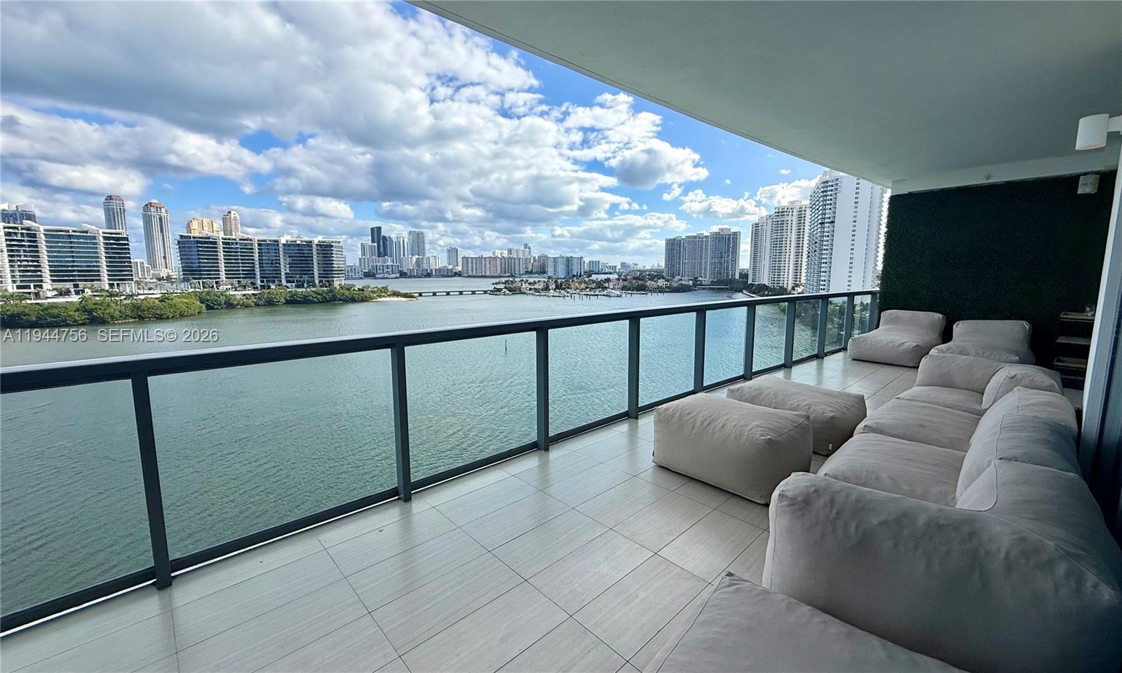 3300 NE 188th St #917, Aventura FL 33180