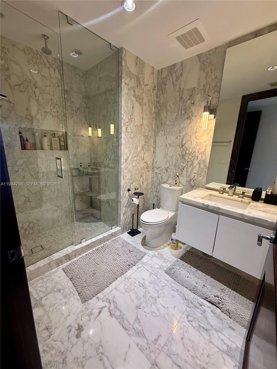 3300 NE 188th St #917, Aventura FL 33180