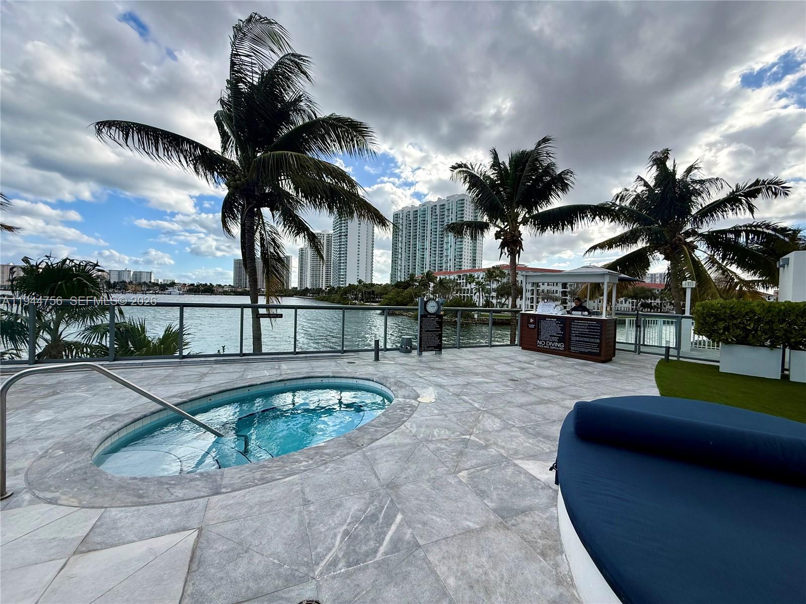 3300 NE 188th St #917, Aventura FL 33180
