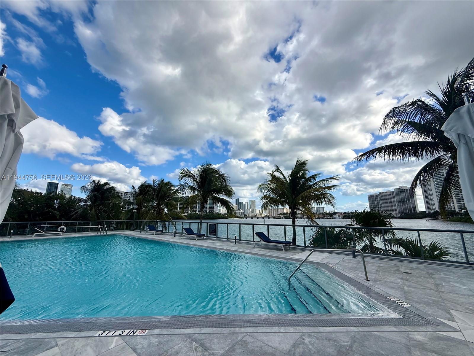 3300 NE 188th St #917, Aventura FL 33180