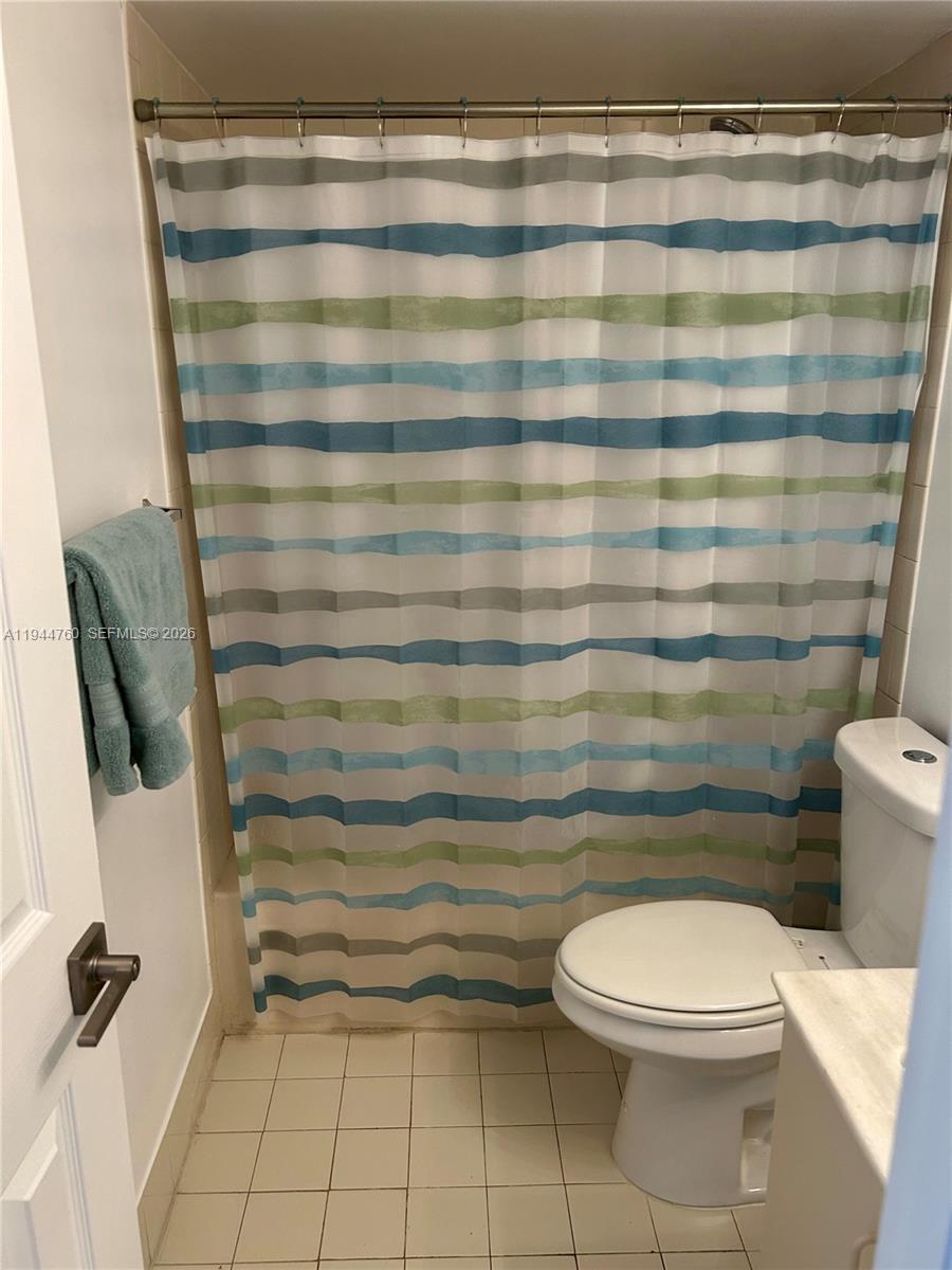 8640 SW 212th St #304, Cutler Bay FL 33189