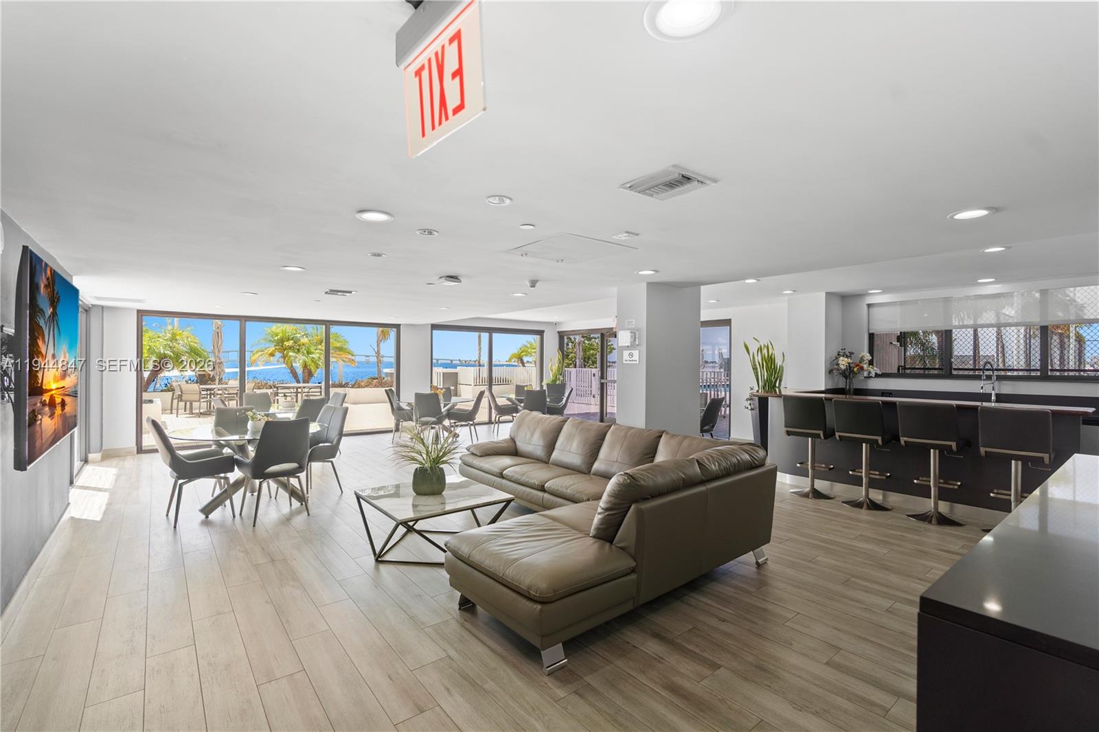 200 SE 15th Rd #5D, Miami FL 33129