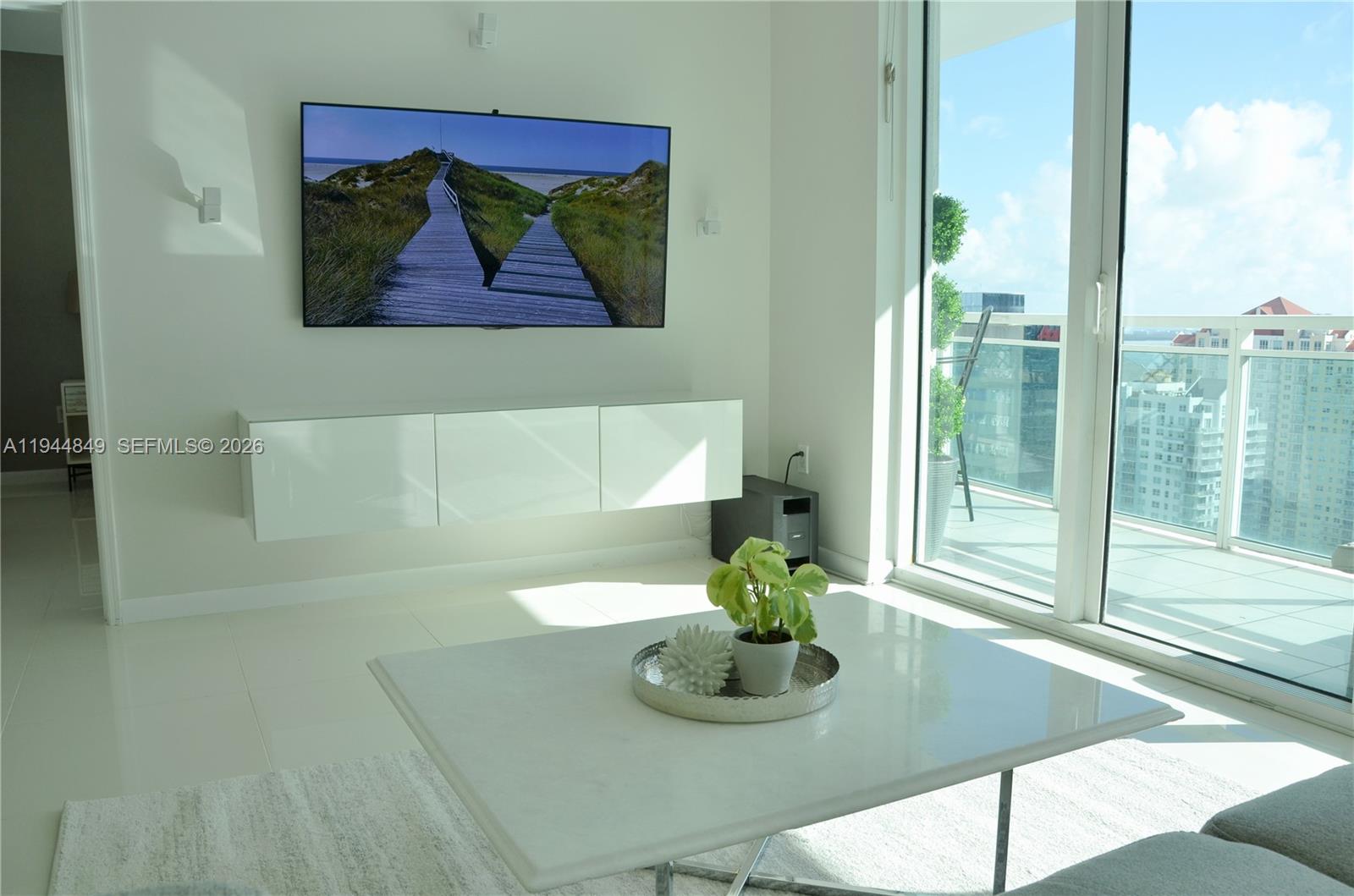 950 Brickell Bay Dr #3705, Miami FL 33131