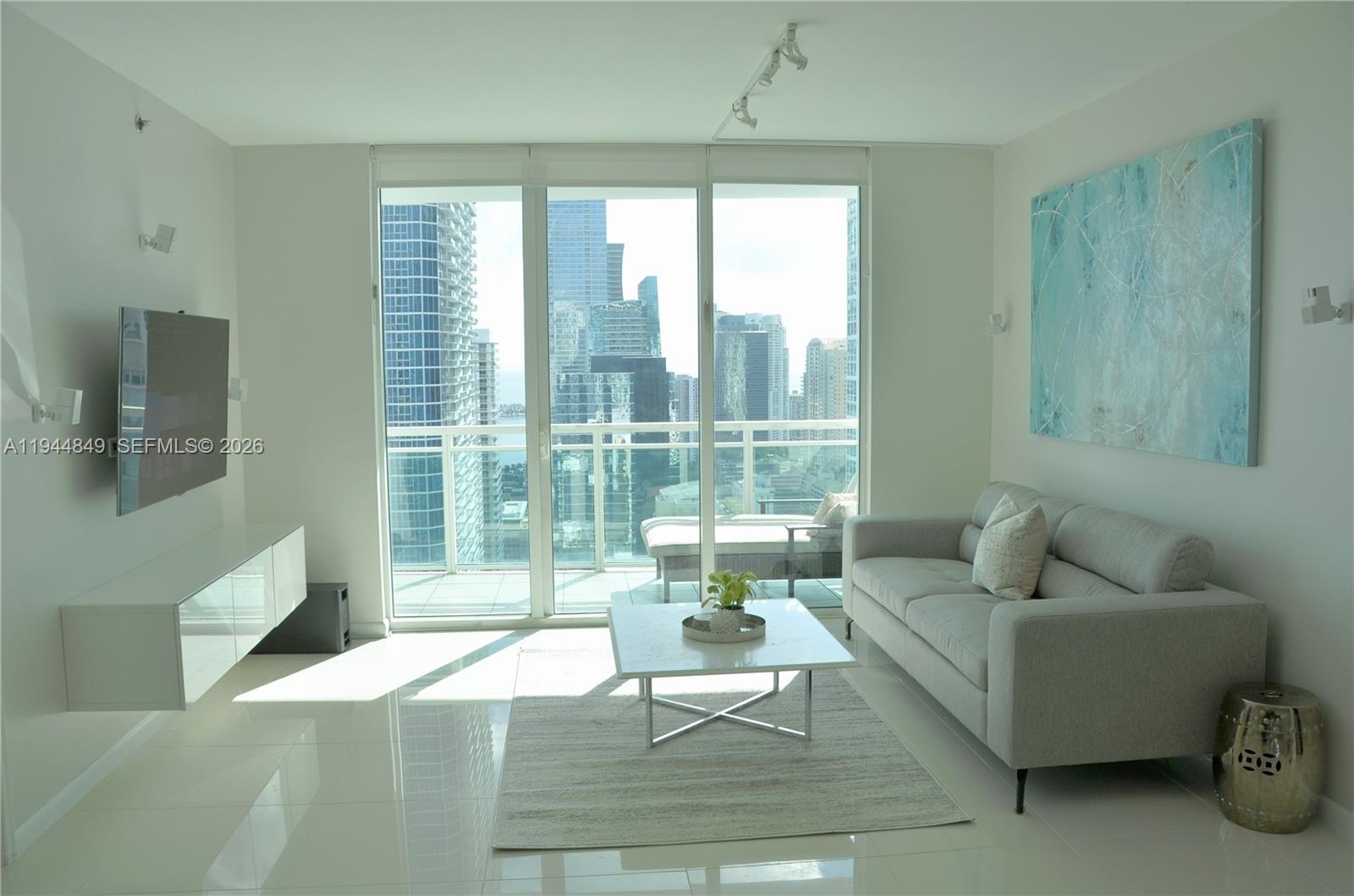 950 Brickell Bay Dr #3705, Miami FL 33131