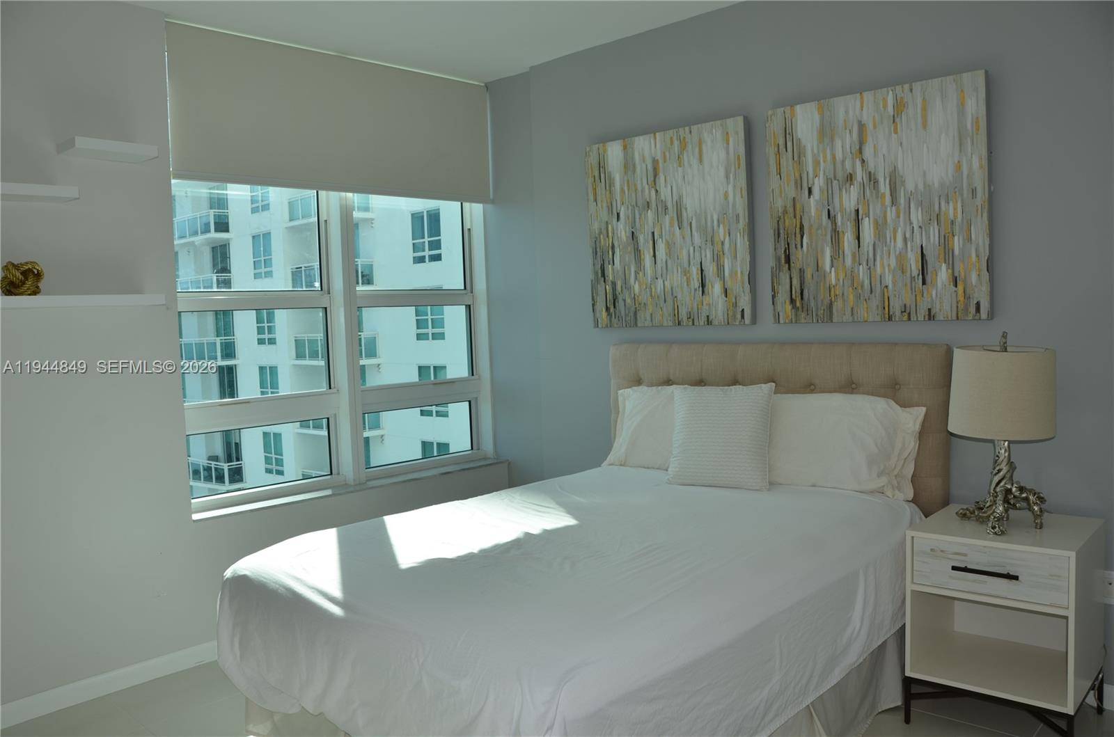 950 Brickell Bay Dr #3705, Miami FL 33131