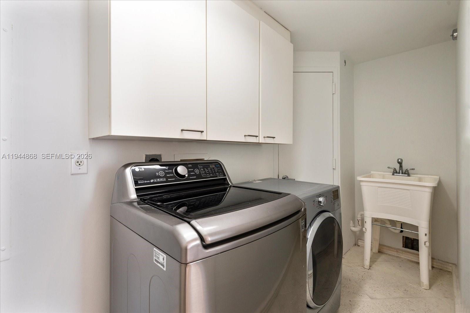 791 Crandon Blvd #1501, Key Biscayne FL 33149