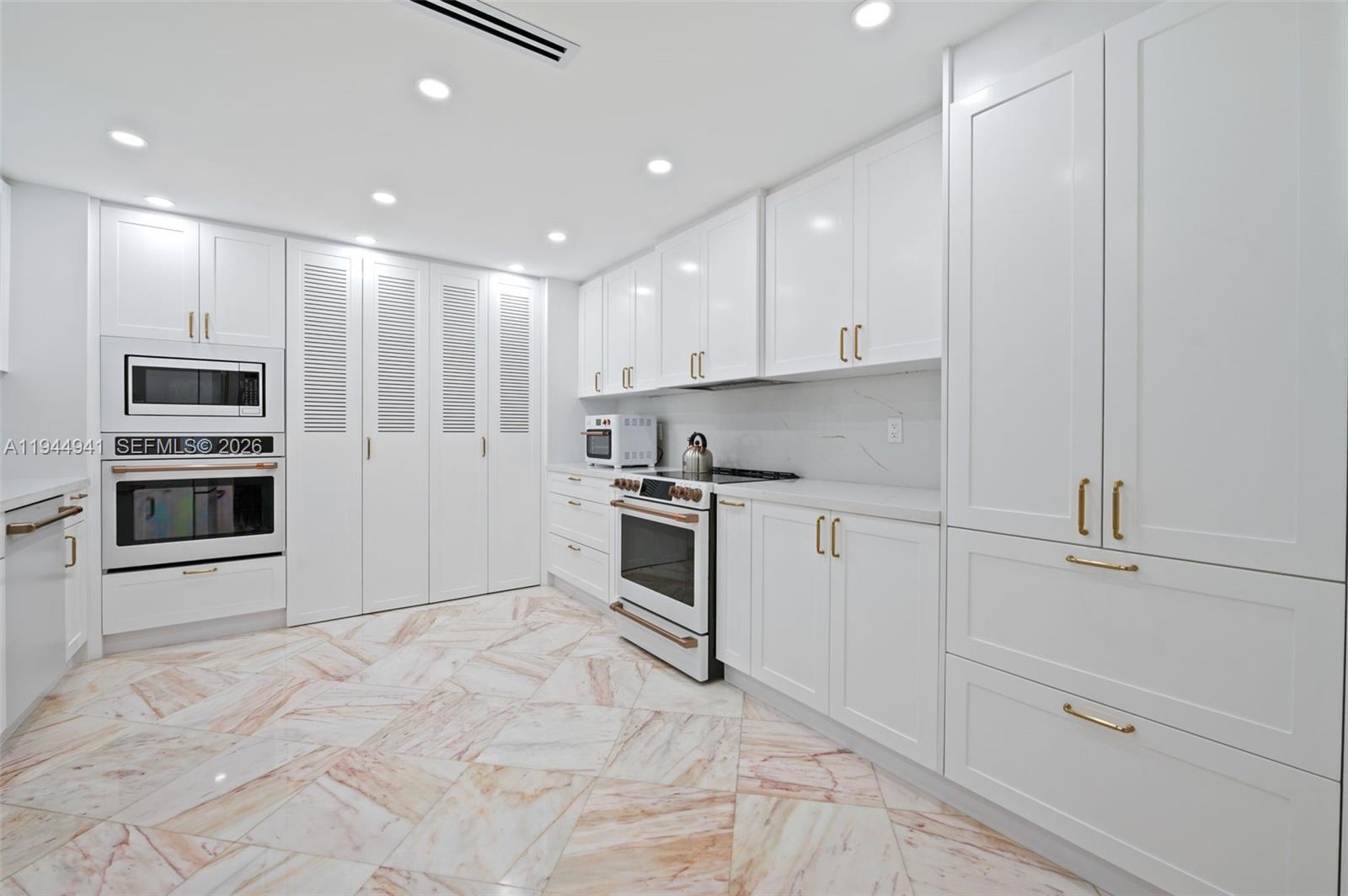 10155 Collins Ave #604, Bal Harbour FL 33154