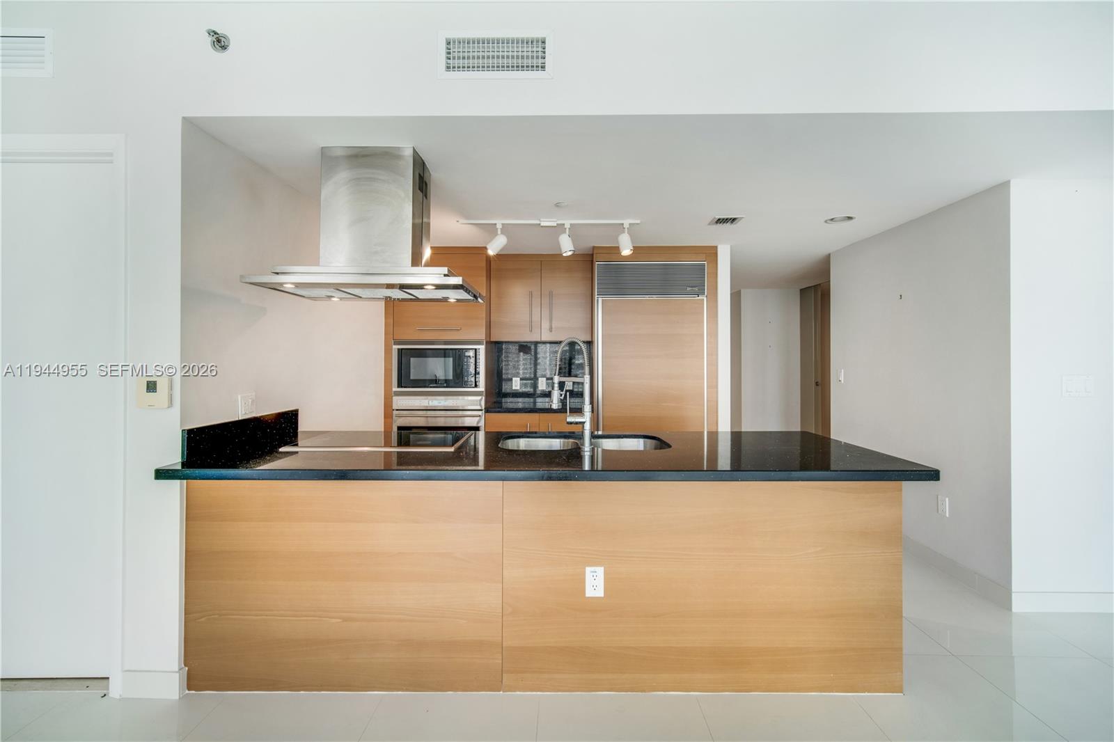 495 Brickell Ave #1804, Miami FL 33131
