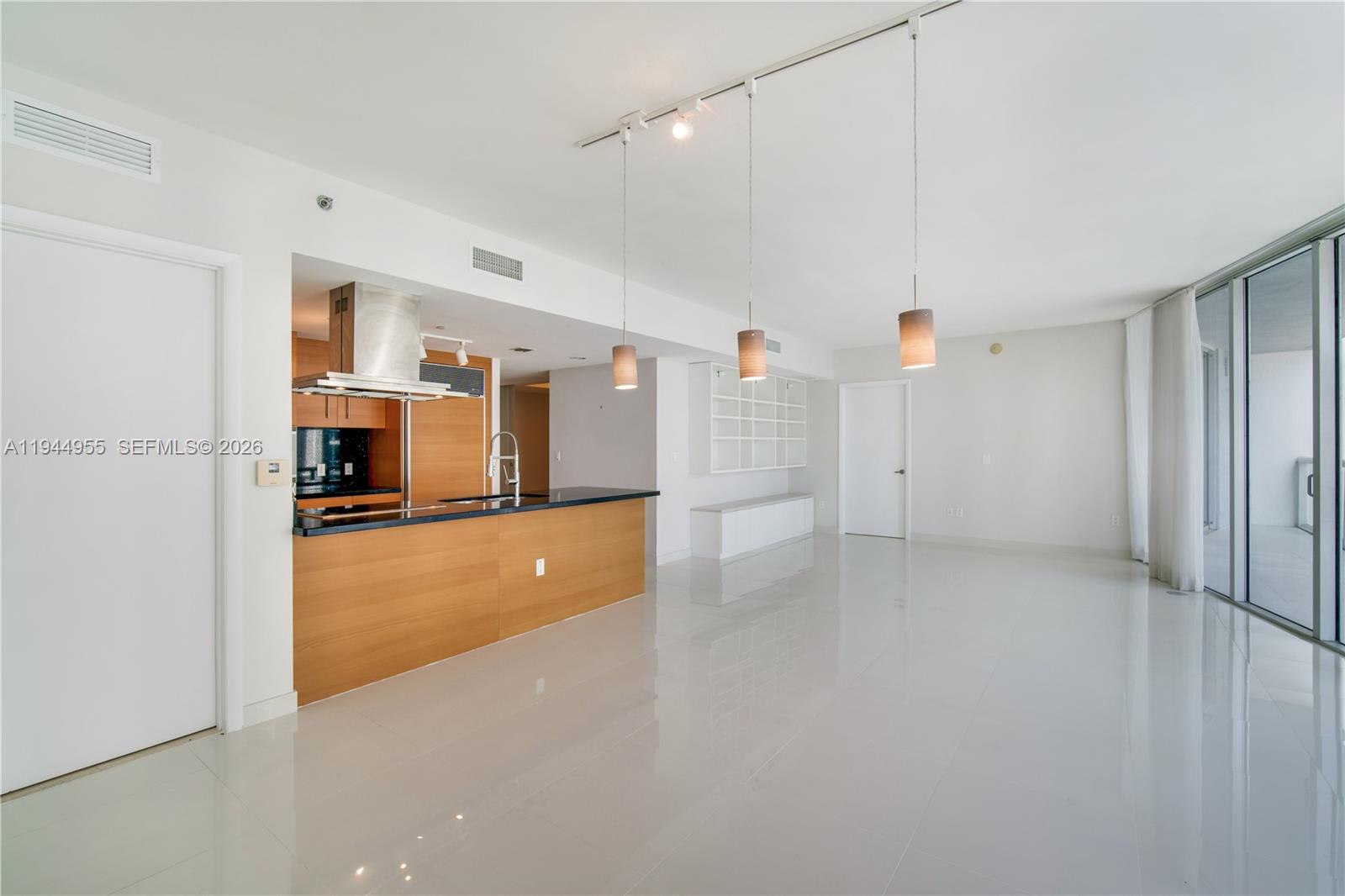 495 Brickell Ave #1804, Miami FL 33131