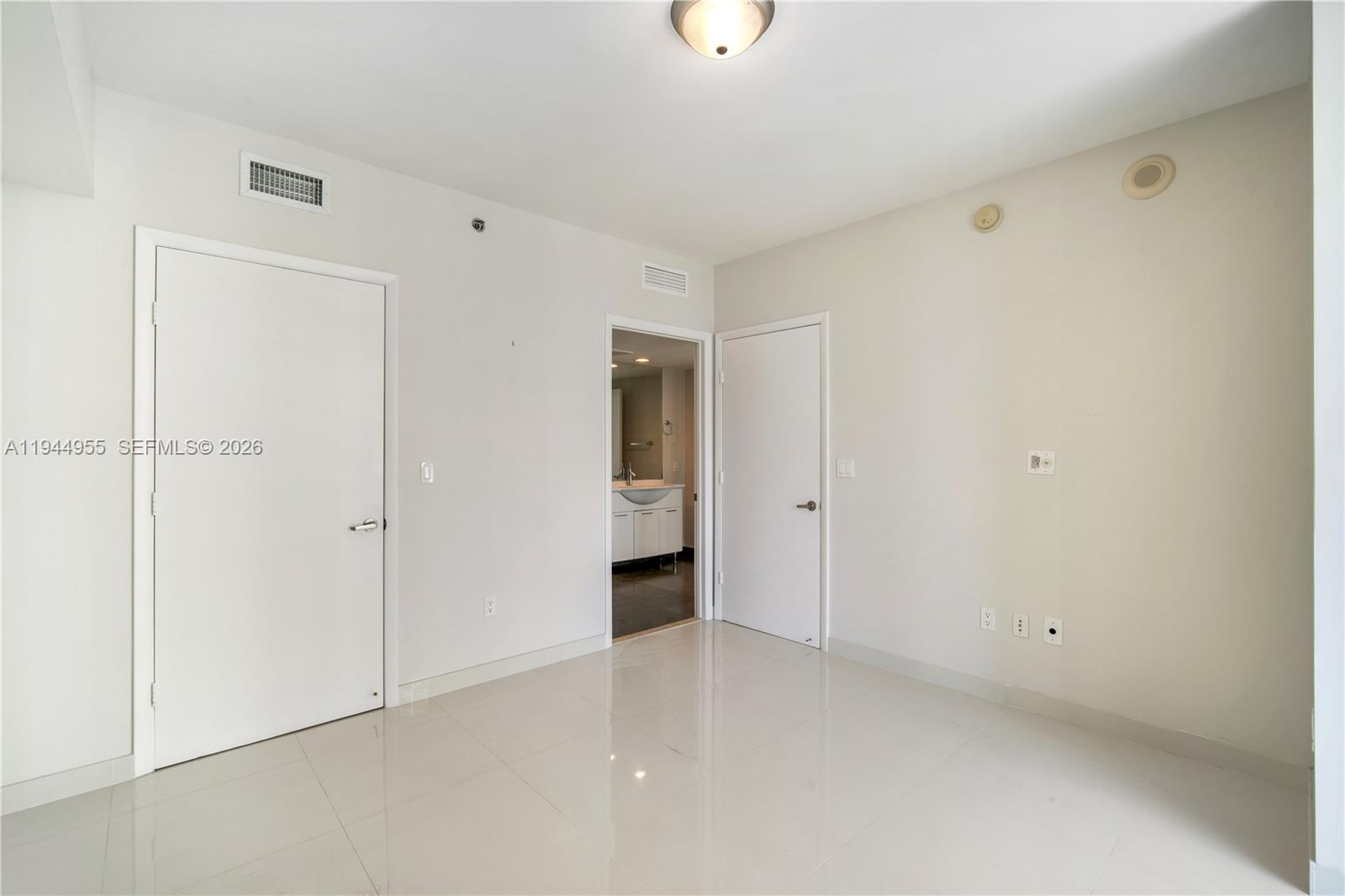 495 Brickell Ave #1804, Miami FL 33131