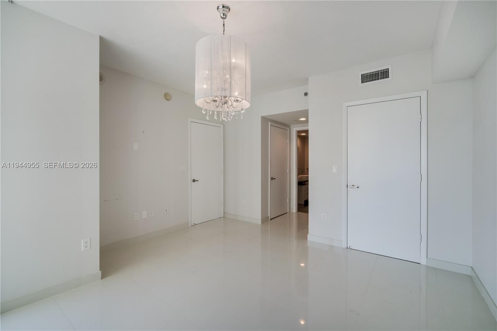 495 Brickell Ave #1804, Miami FL 33131