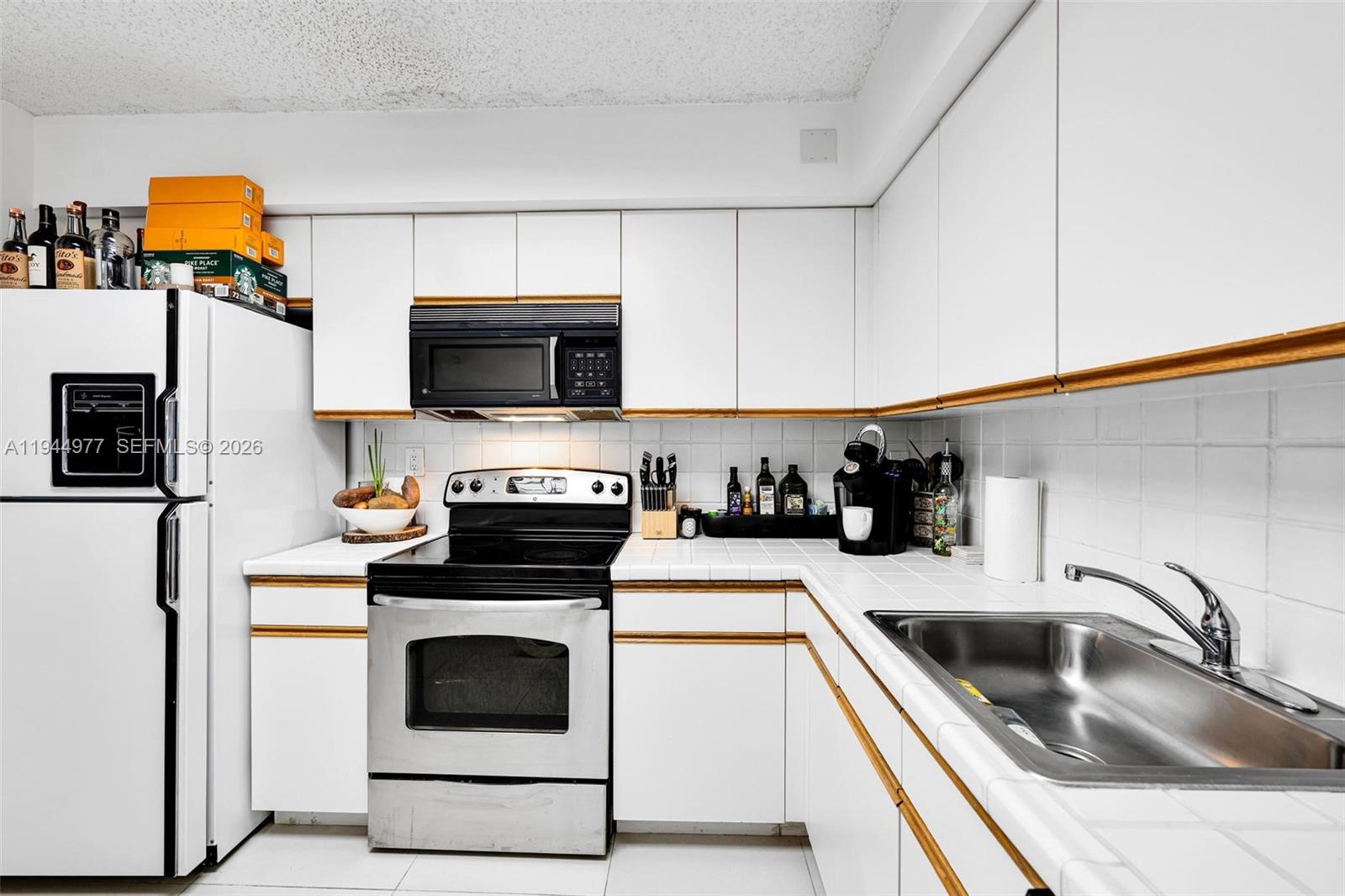 3530 Mystic Pointe Dr #303, Aventura FL 33180