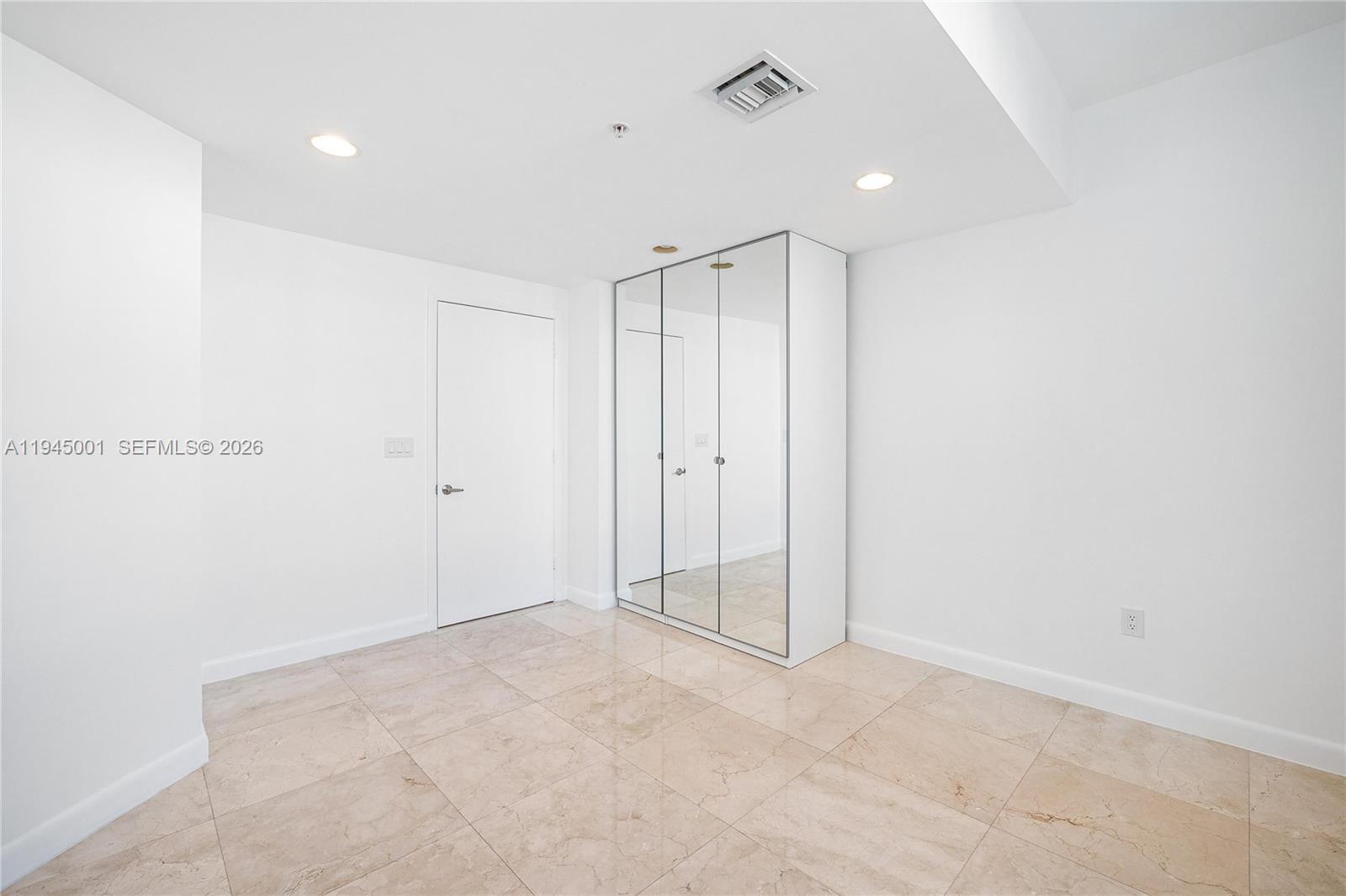 3030 NE 188 st #608, Aventura FL 33180