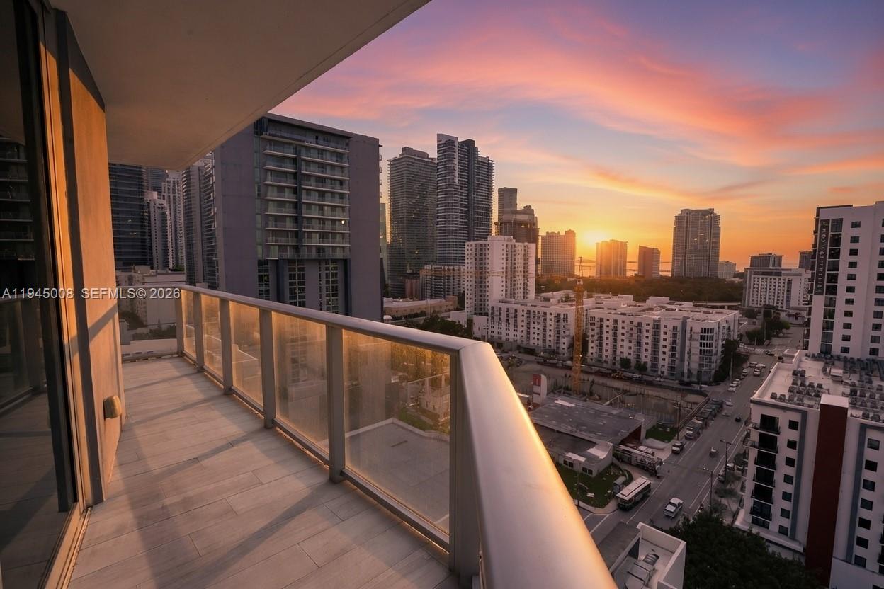 1010 SW 2nd Ave #1703, Miami FL 33130