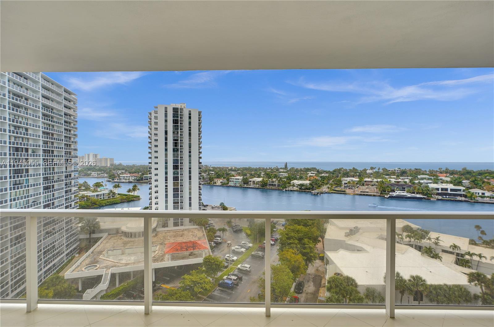 20281 E Country Club Dr #1002, Aventura FL 33180