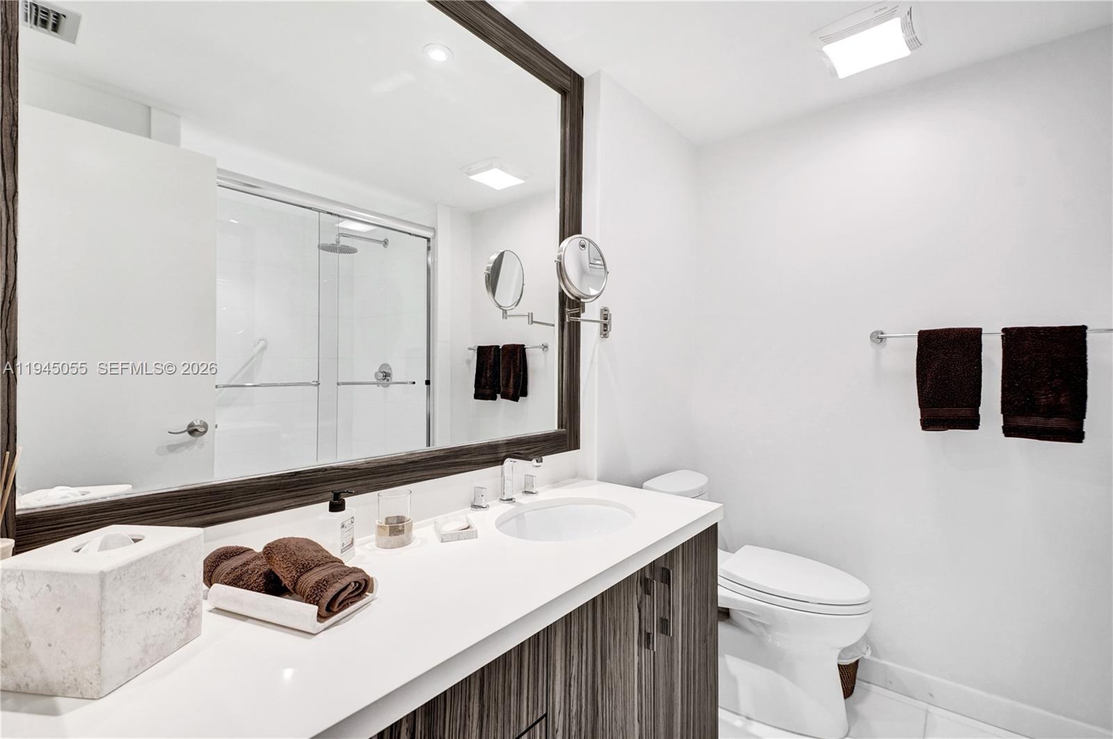 20281 E Country Club Dr #1002, Aventura FL 33180