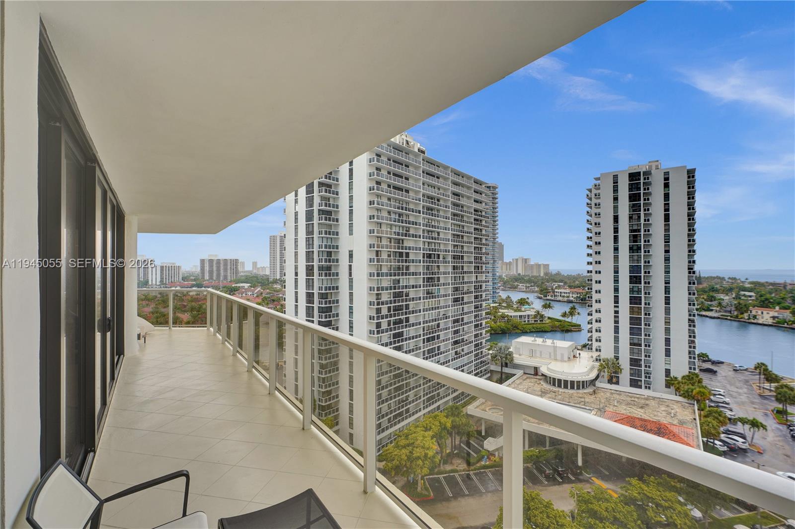20281 E Country Club Dr #1002, Aventura FL 33180