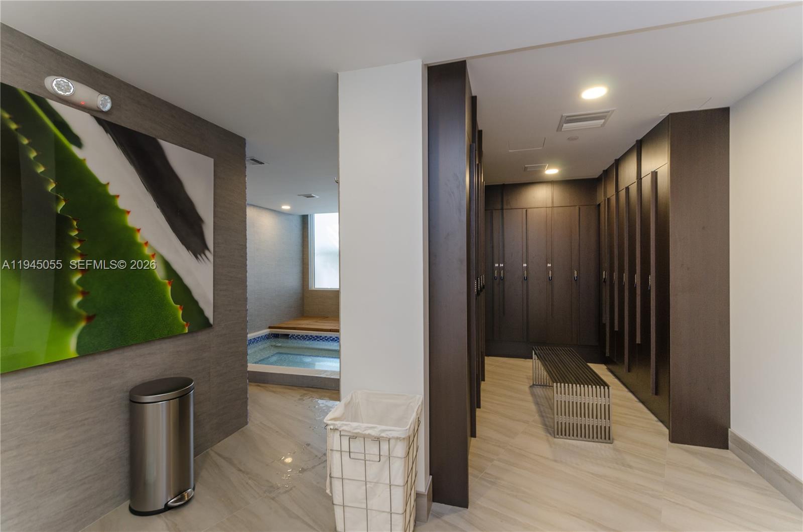 20281 E Country Club Dr #1002, Aventura FL 33180