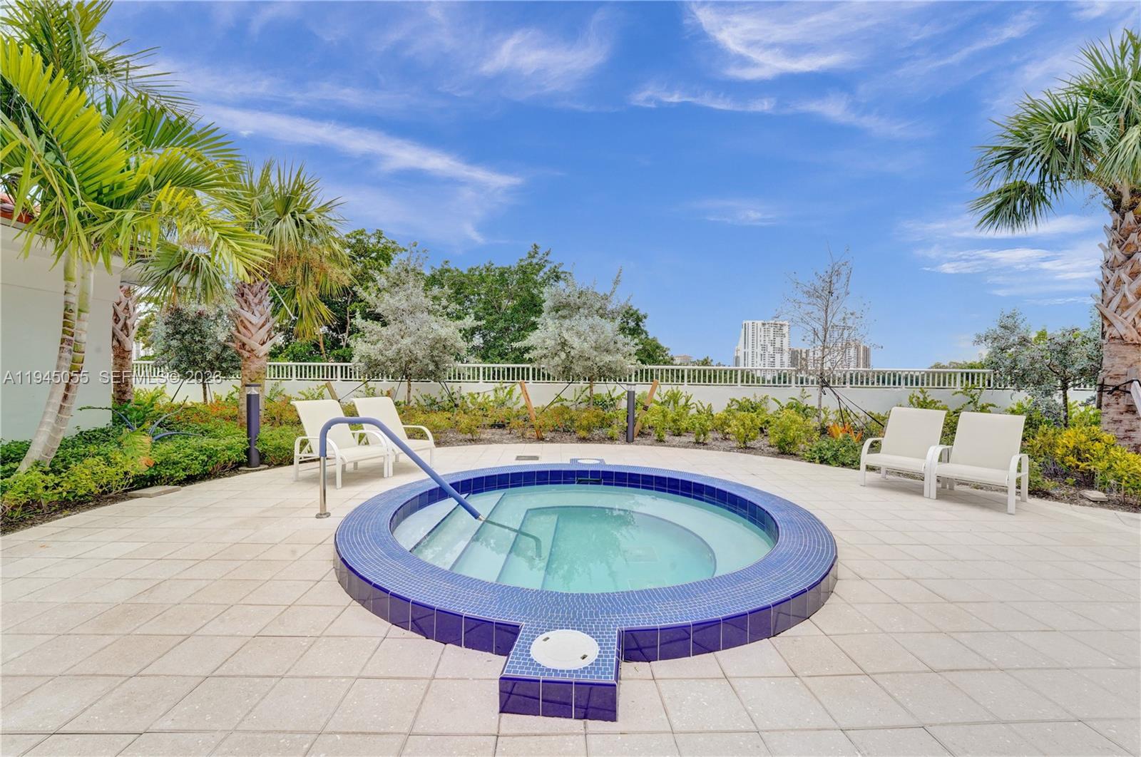 20281 E Country Club Dr #1002, Aventura FL 33180