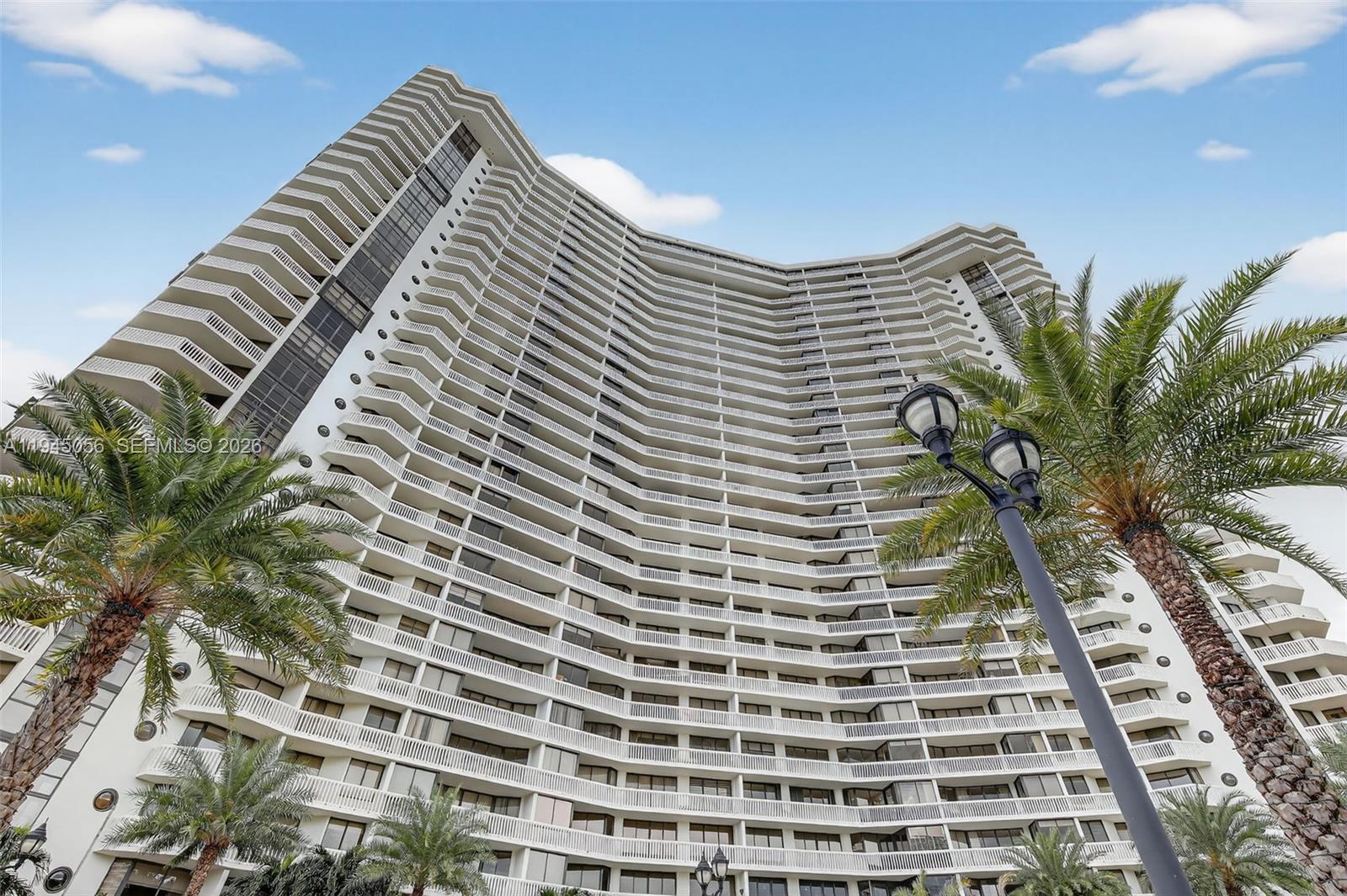1000 Island Blvd #312, Aventura FL 33160