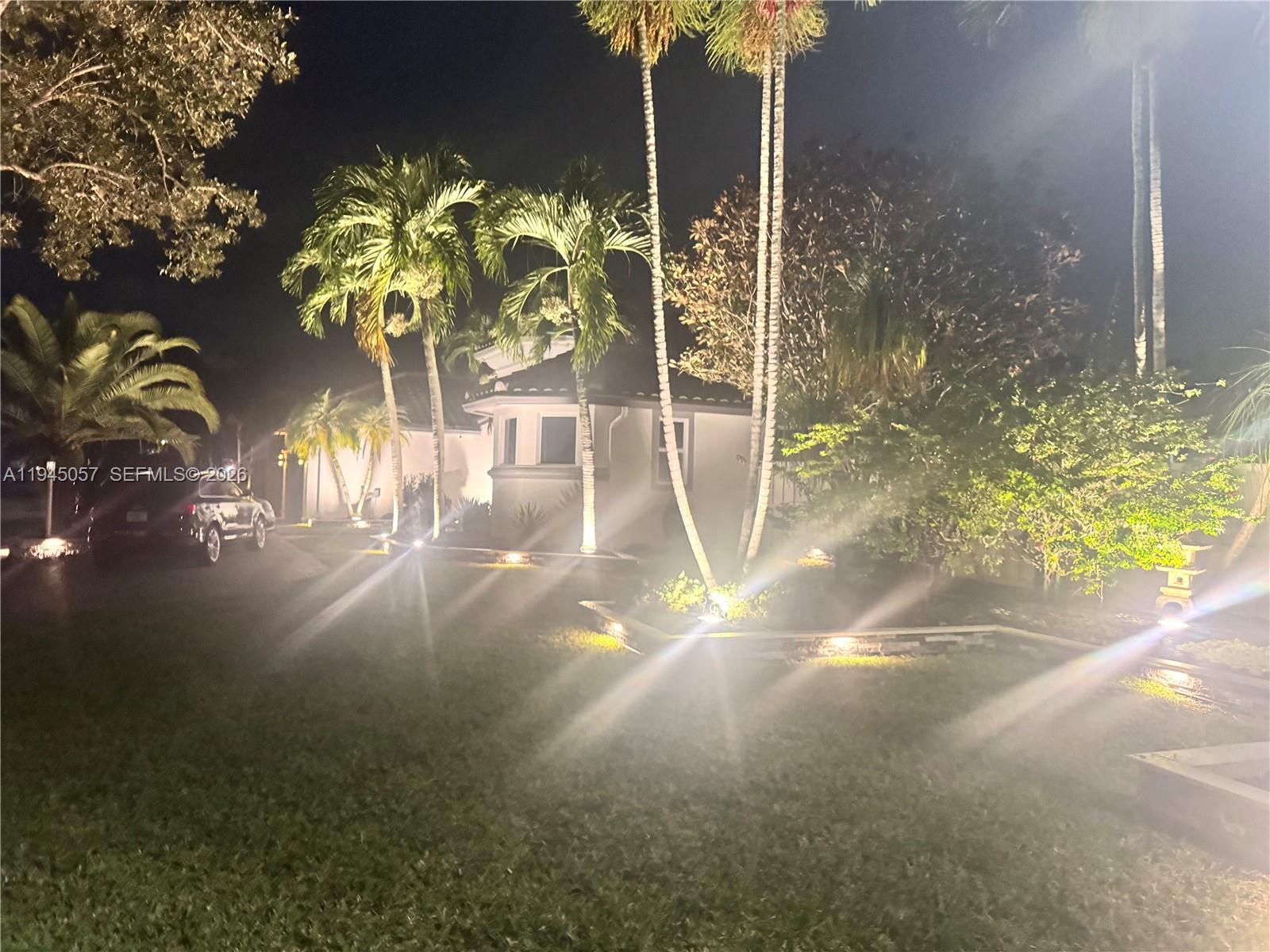 13707 NW 21st St, Pembroke Pines FL 33028