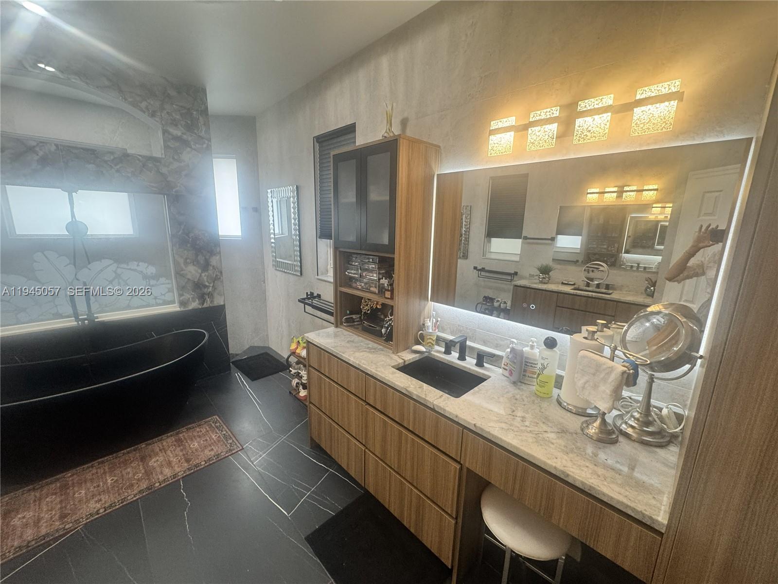 13707 NW 21st St, Pembroke Pines FL 33028
