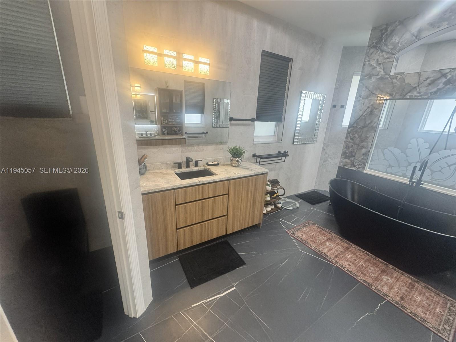 13707 NW 21st St, Pembroke Pines FL 33028