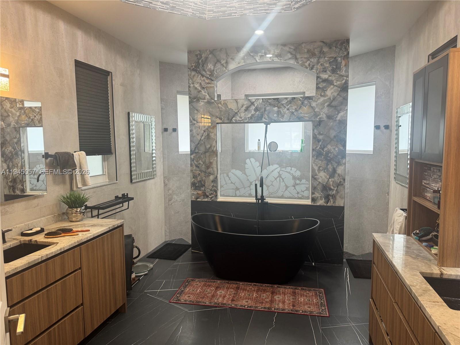 13707 NW 21st St, Pembroke Pines FL 33028