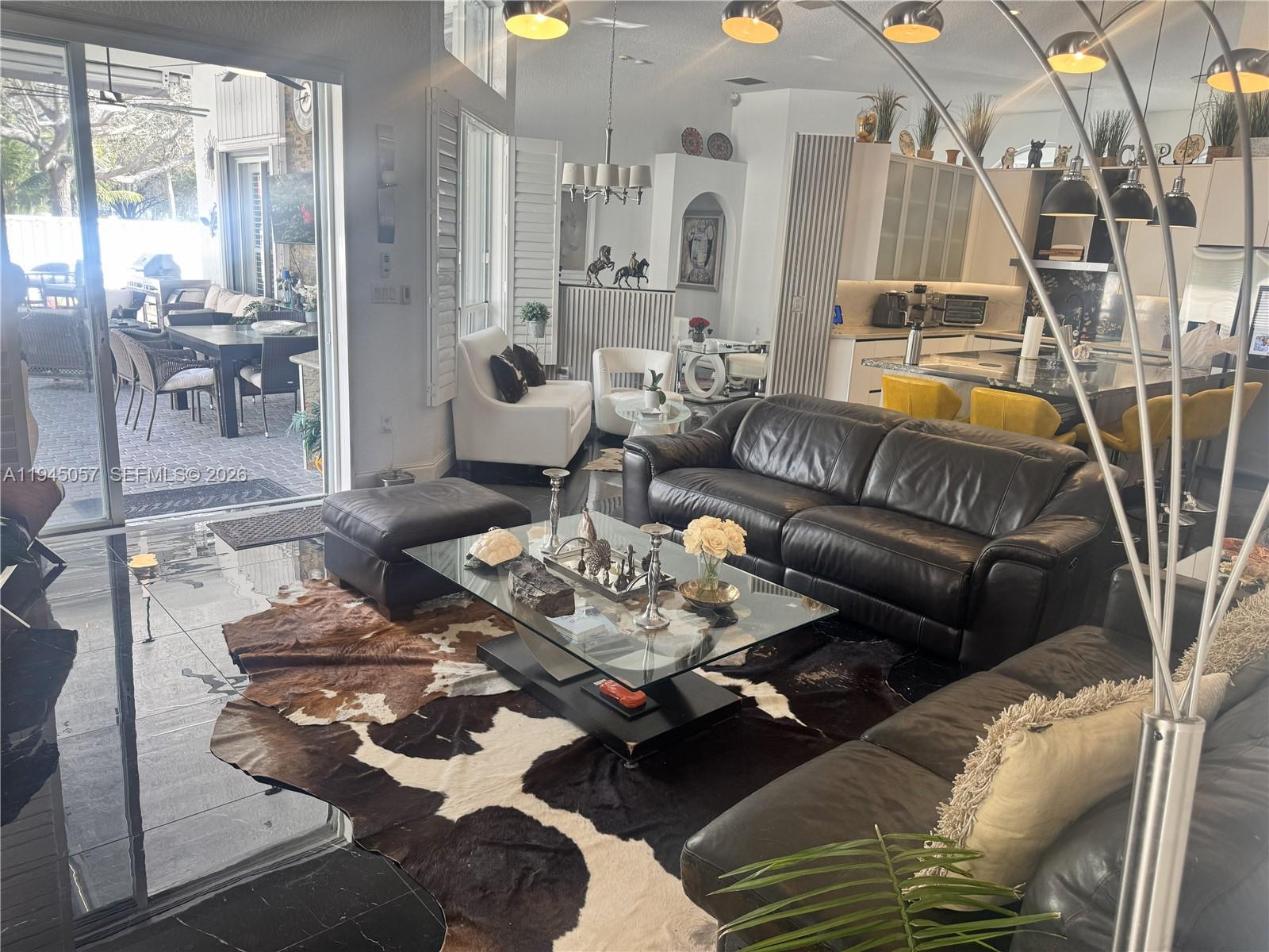 13707 NW 21st St, Pembroke Pines FL 33028