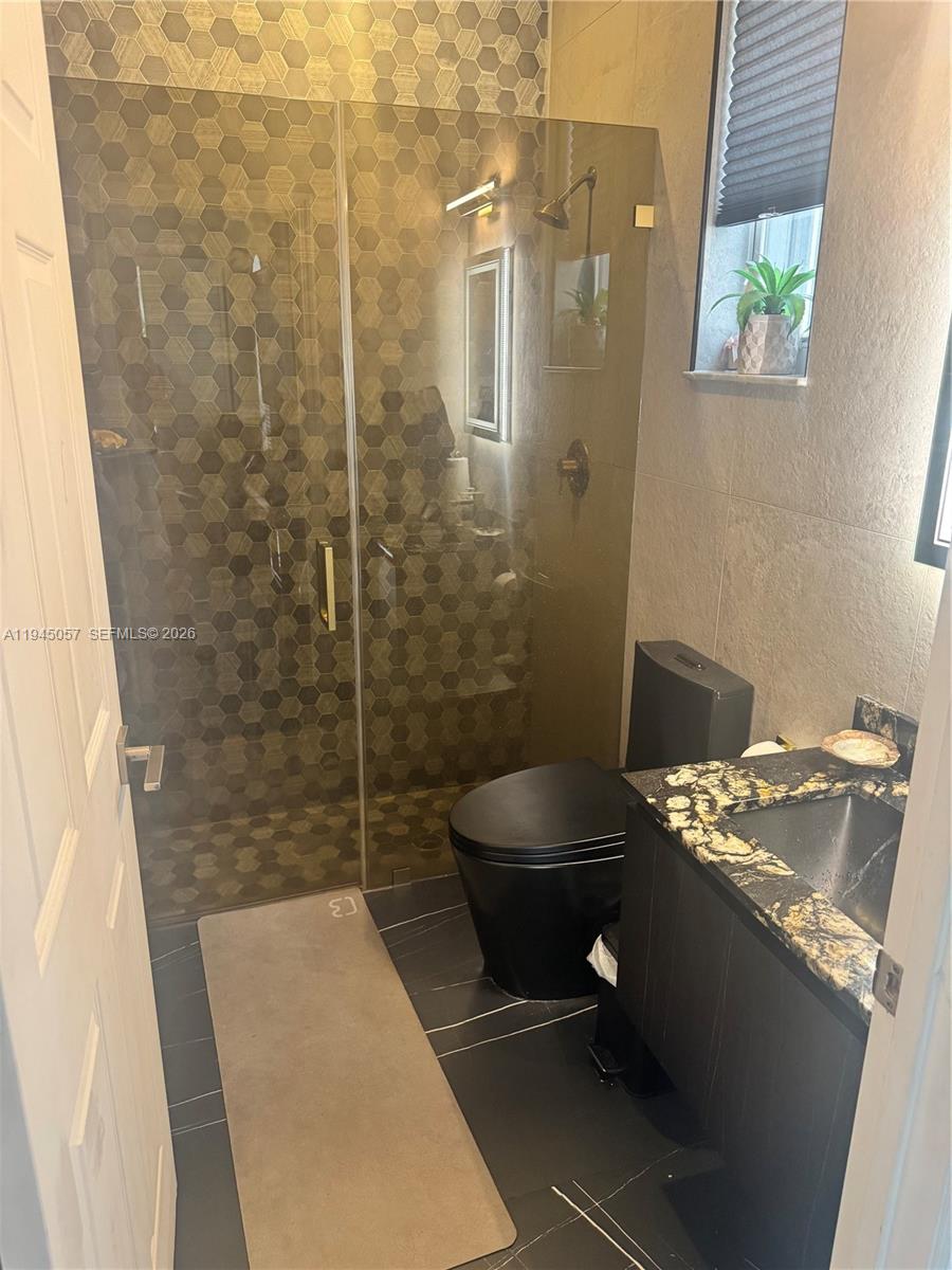 13707 NW 21st St, Pembroke Pines FL 33028