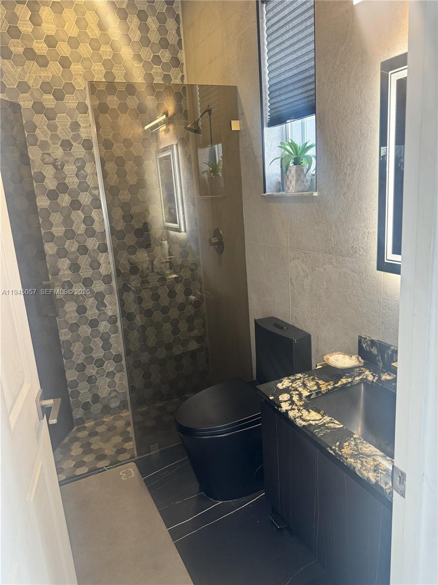 13707 NW 21st St, Pembroke Pines FL 33028