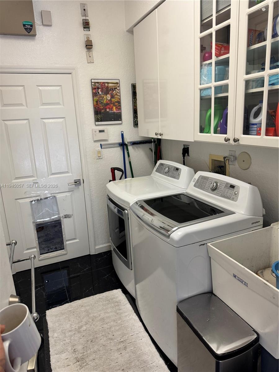 13707 NW 21st St, Pembroke Pines FL 33028