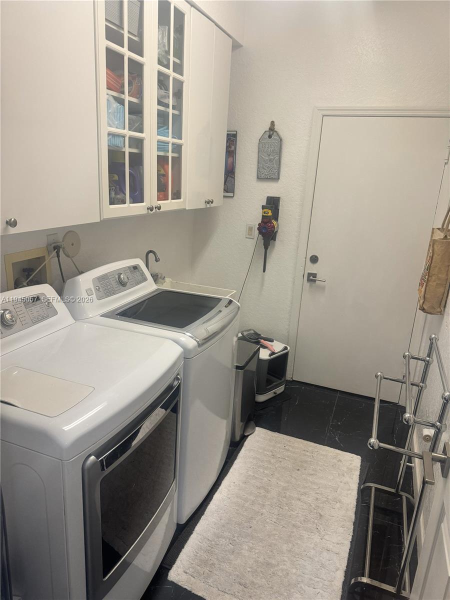 13707 NW 21st St, Pembroke Pines FL 33028