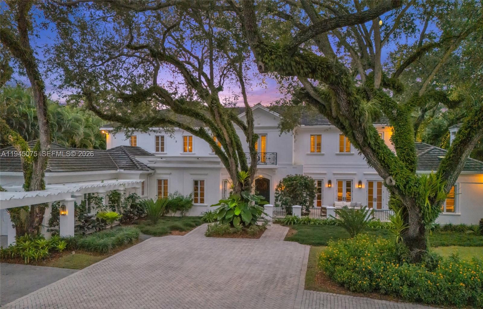 7426 SW 49th Pl, Miami FL 33143