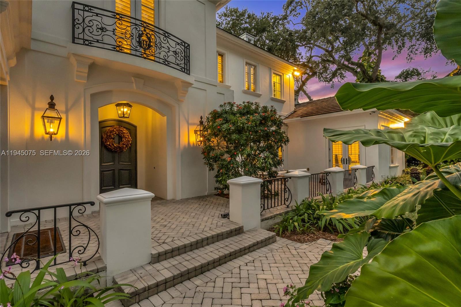 7426 SW 49th Pl, Miami FL 33143