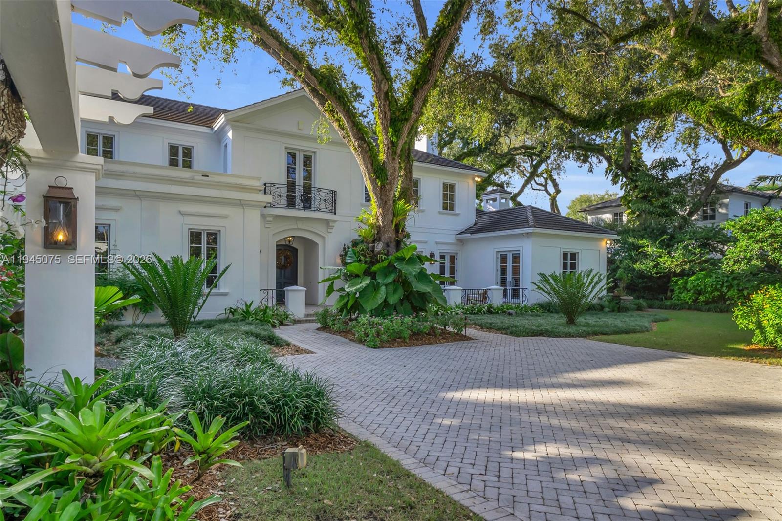 7426 SW 49th Pl, Miami FL 33143