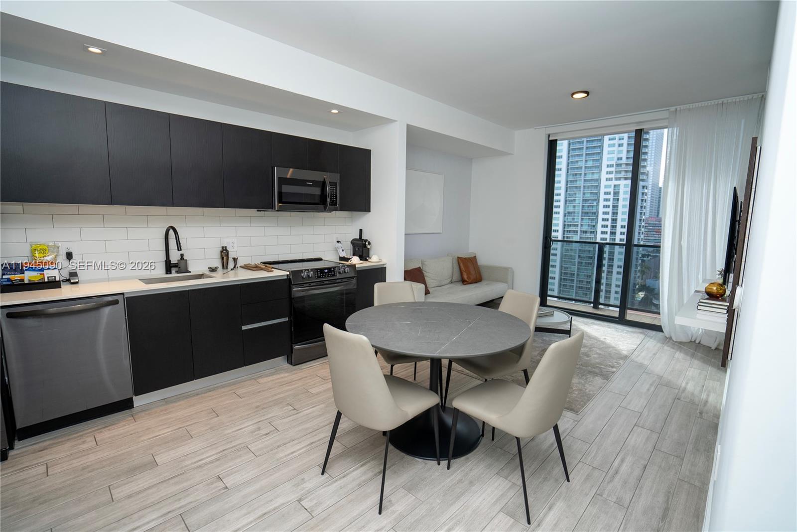 398 NE 5th St #1617, Miami FL 33132