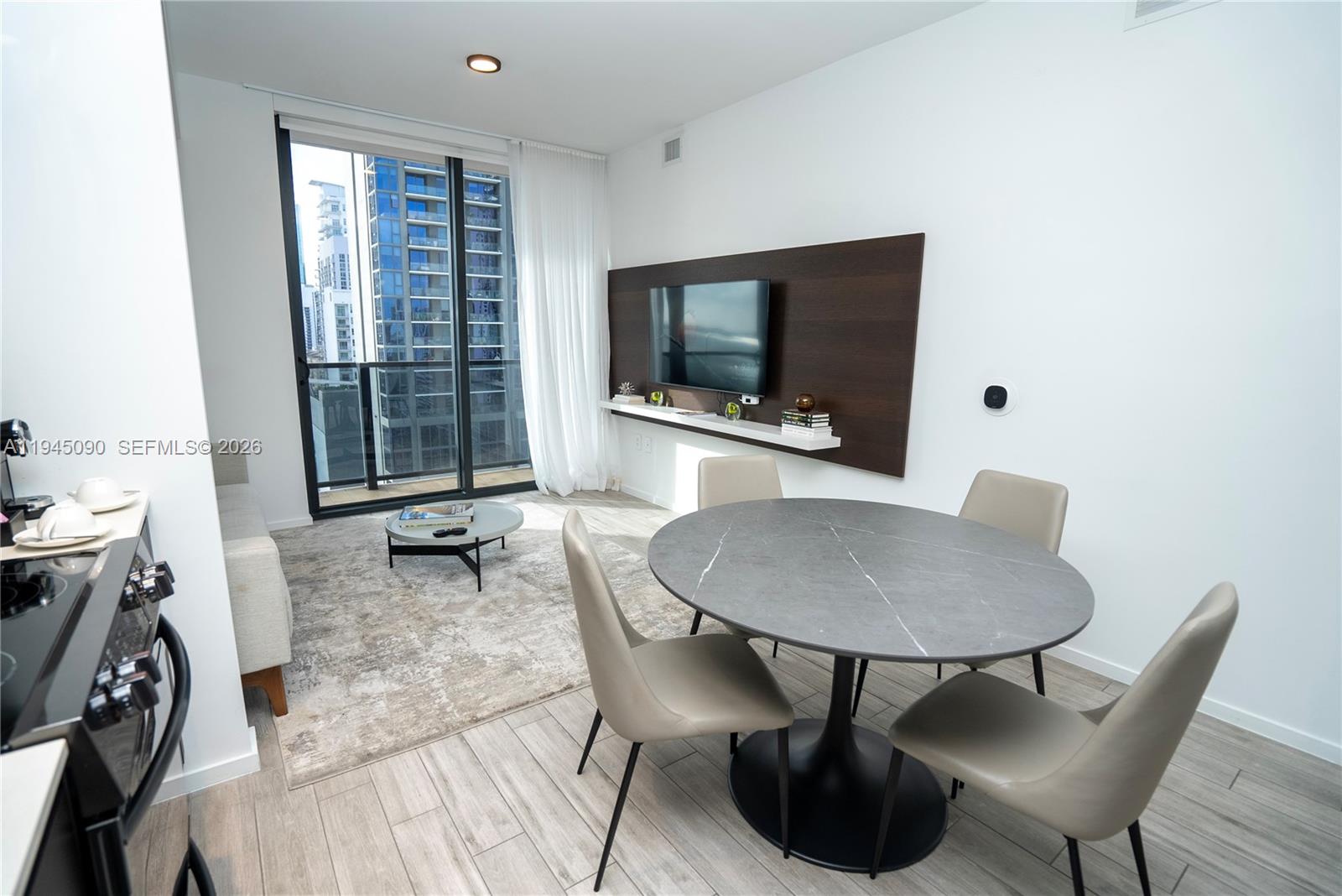 398 NE 5th St #1617, Miami FL 33132