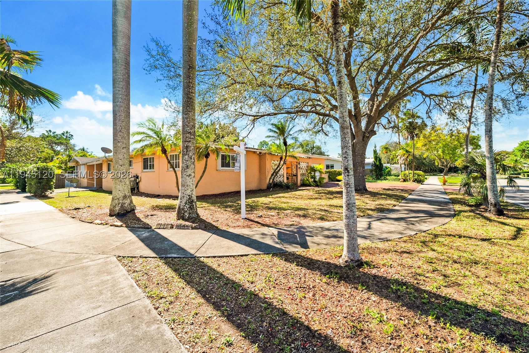 5700 SW 45th Ter, Miami FL 33155
